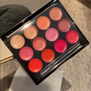 ISH Statement Lip Palette